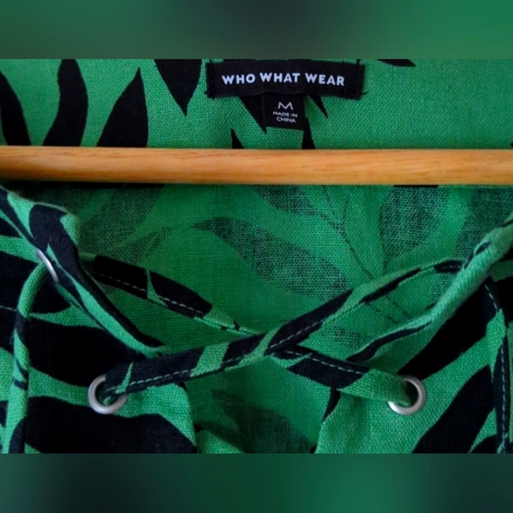 Size M mini green dress